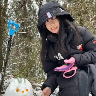 仰映容